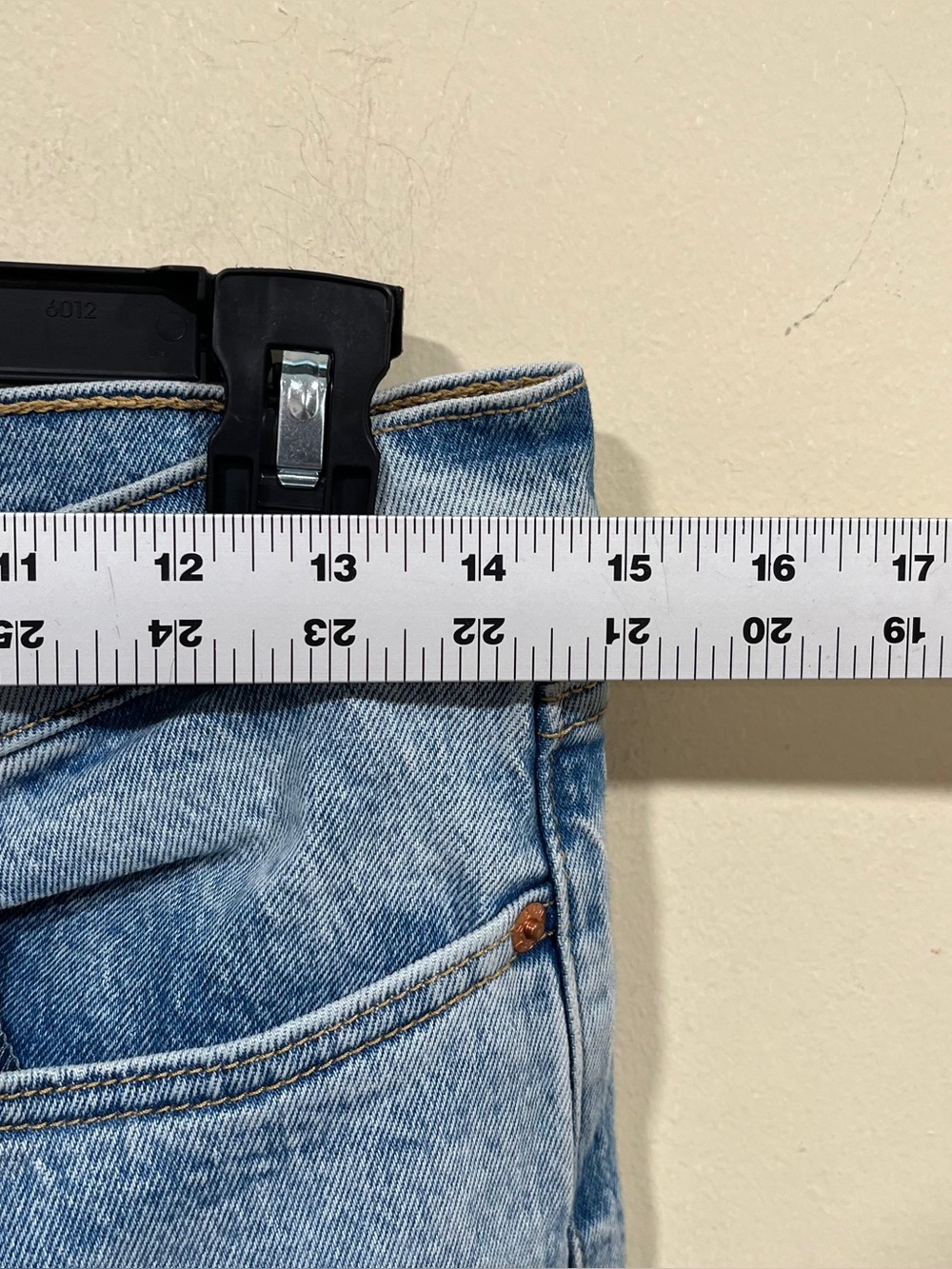 Levi's womens  Wedgie Straight Calling All Blues Straight Jean size 28 ankle - Picture 5 of 9
